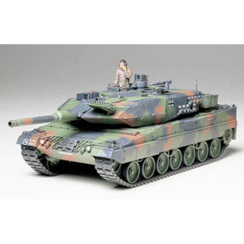 *Vintage* Tamiya 1:35 Leopard 2 A5 MBT (LW)