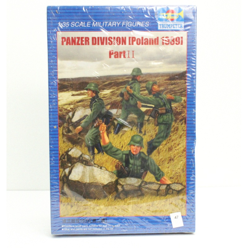 TRUMPETER 00404 1/35 Panzer Division Poland 1939 Part II Figure