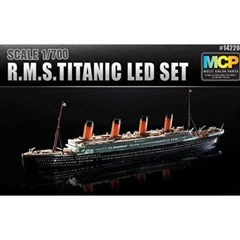 Academy - 1/700 R.M.S. Titanic (Inc. LED)