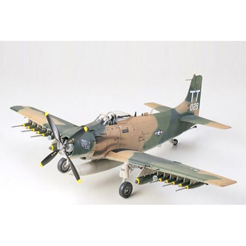 Tamiya - 1/48 Douglas Skyraider A-1J USAF