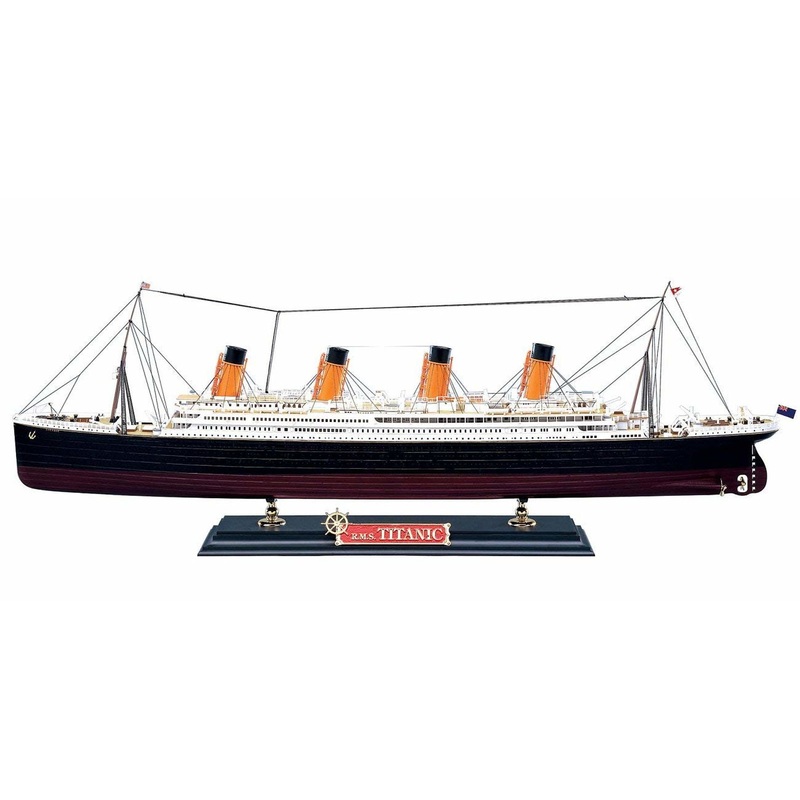 Doyusha Big Scale R.M.S. Titanic (1/400)