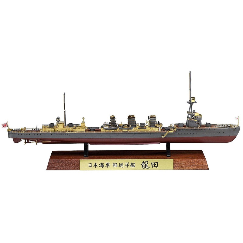 Hasegawa 1/700 IJN Light Cruiser Tatsuta Full Hull Special